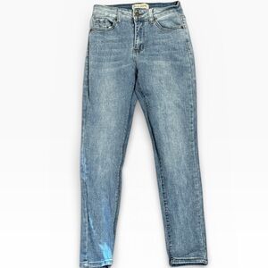 love SOHO skinny jeans size 7 no distressing work jeans